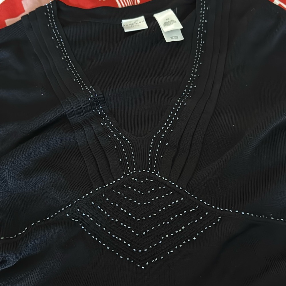 Emma James Woman Black V-Neck Top with Silver Accents Size 3x